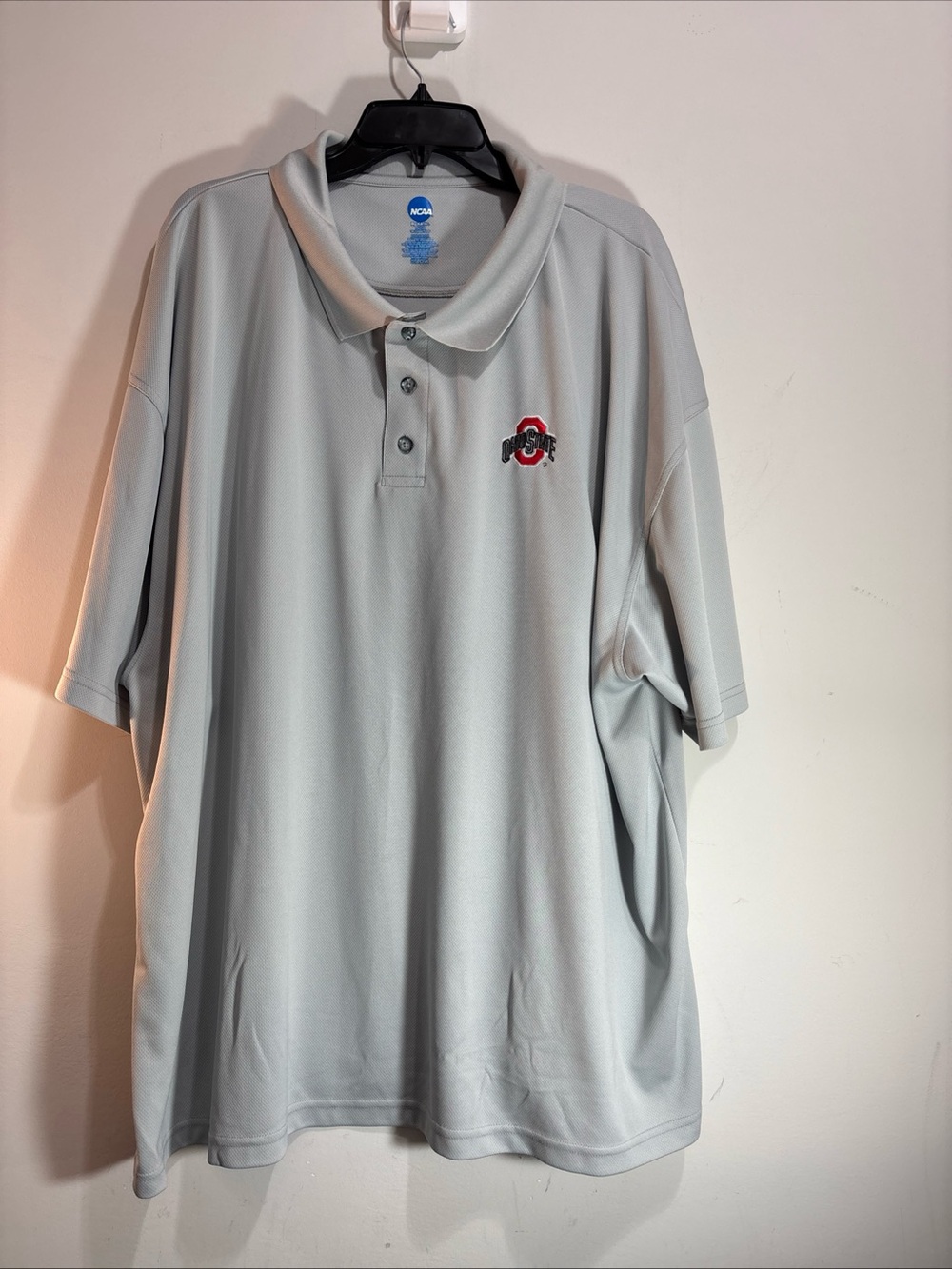 NCAA Gray Polo Shirt with Ohio State Logo. 1347